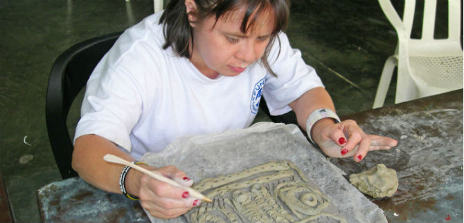 Manos Creativas, sin barreras en la Sala Jorge Luis Borges