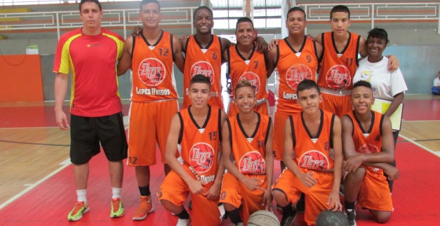 Primeros clasificados en baloncesto de los XI Juegos Municipales
