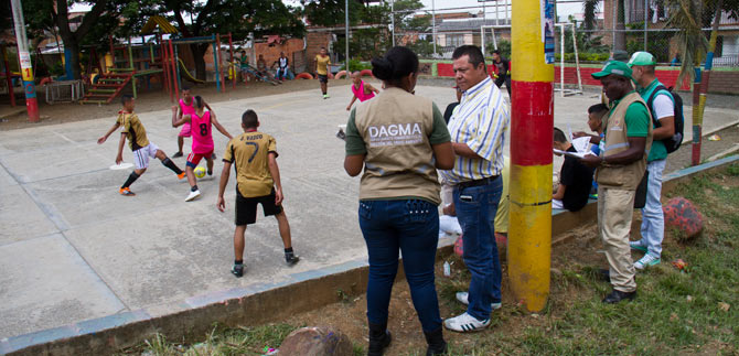 Habitantes de la Comuna 18, conocieron par�metros del Comparendo Ambiental