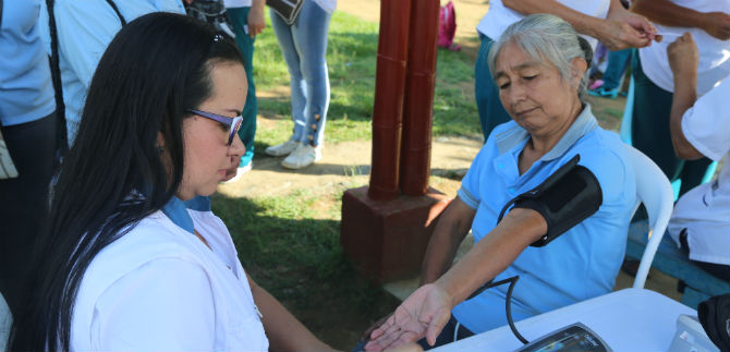 La gimnasia dirigida a adultos mayores tiene un componente de salud
