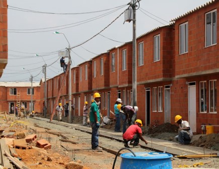 La Secretar�a de Vivienda pone en marcha plan de intervenci�n social en la Comuna 15