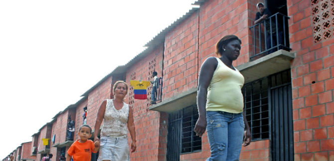 Abren opci�n de 28 viviendas para desplazados en Barrio Taller