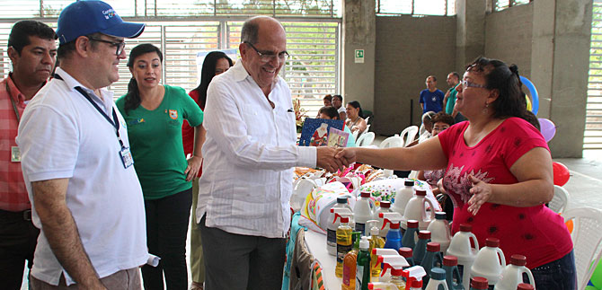 Administraci�n Municipal lleva servicios y oportunidades a la comuna 16