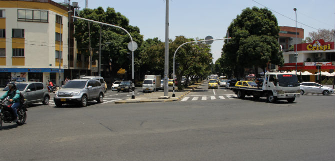 Con ajustes a intersecciones semaforizadas, Tr�nsito mejora movilidad en la Roosevelt