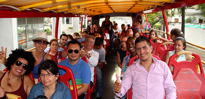 Reconocimiento a los ganadores del concurso Barrios Y Vecinos Calidosos 2015