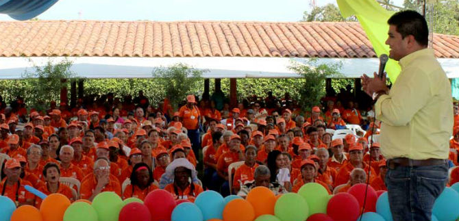 423 adultos agradecen a la Alcald�a por la continuidad del programa Centros D�a, a�o 2015