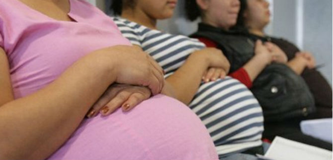 Entrega masiva de toldillos a mujeres embarazadas