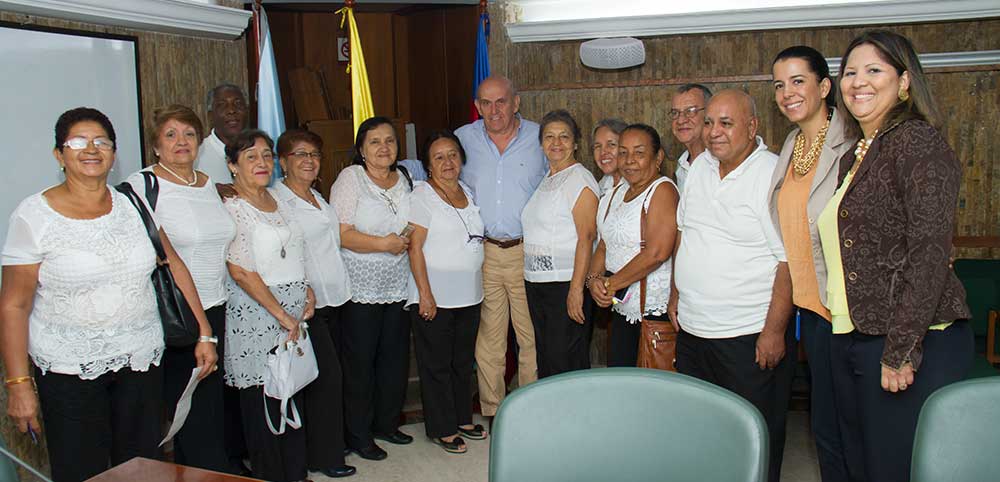 En la Mesa del Adulto Mayor, Administraci�n se comprometi� a garantizar recursos para sus programas