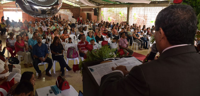 Normal Superior Farallones 80 a�os al servicio de los cale�os