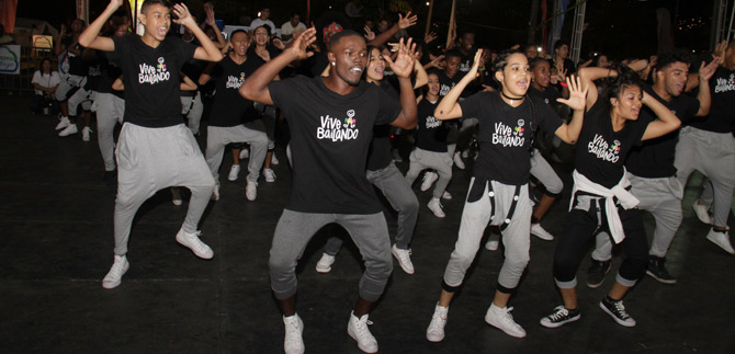 Vive Bailando se tom� la Ciudadela de la Salsa