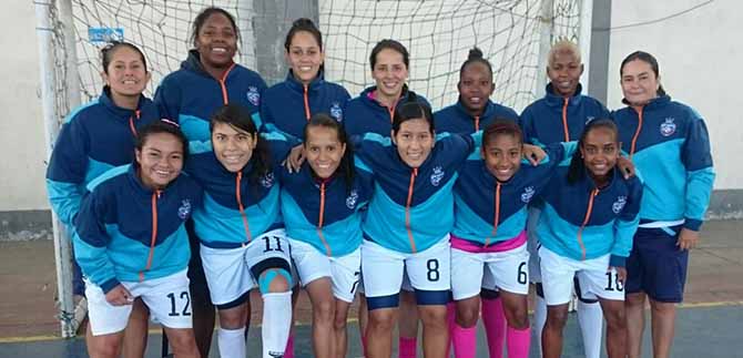 Las jovencitas de f�tbol de sal�n de Cali pasaron a octavos de final en Nacional