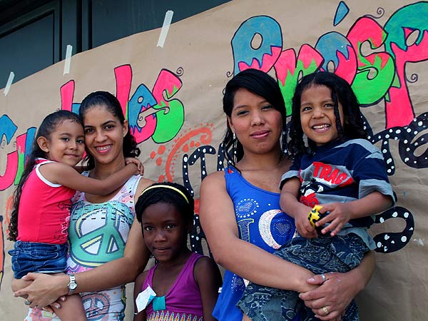 Cientos de cale�os del Distrito de Aguablanca se comprometieron por una Ciudad Pr�spera
