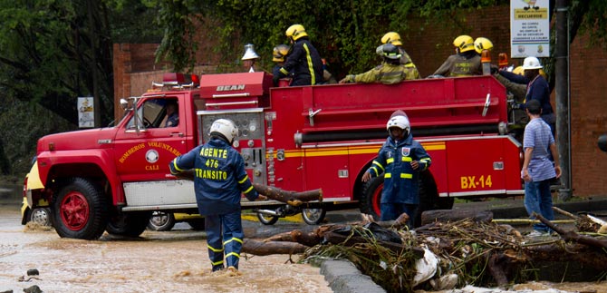 Alcald�a y organismos de socorro atienden a esta hora emergencias por lluvias