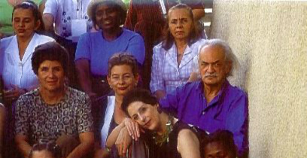 Escritora Agueda Pizarro presenta libro en la Biblioteca de El Centenario, este jueves