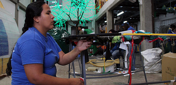 Alumbrado Cali Luz de un nuevo Cielo gener 1200 empleos