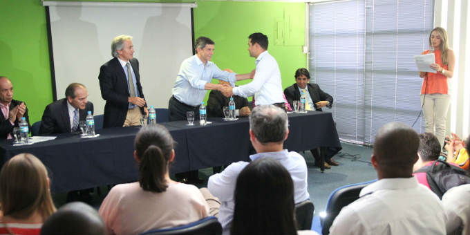 Empresa calea le apunta a la formalizacin laboral. 900 trabajadores beneficiados