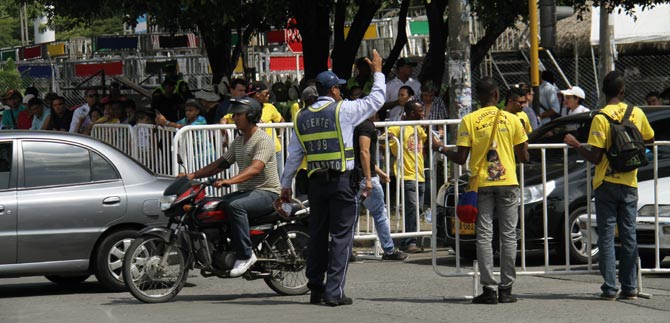 Conozca los desvos del MO por el desfile de autos antiguos