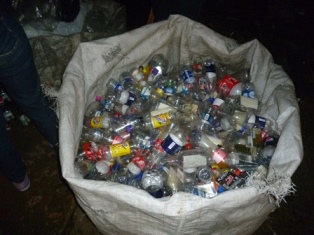 Dagma destruir 7000 botellas para licor, recolectadas en la Feria