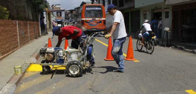 Secretara de Trnsito de Cali reinicia sealizacin vial en las comunas