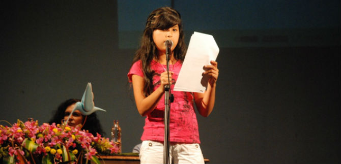 Nuevo tributo a la mujer, en la Biblioteca de Nuevo Latir
