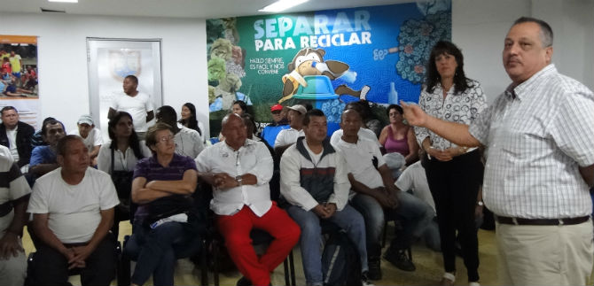 Secretara del Deporte logra preacuerdo con vendedores informales del Pascual
