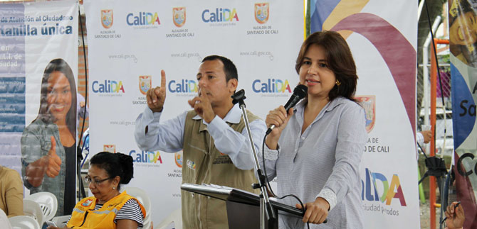 Con campaa  de reciclaje y talas de rboles, Dagma le  cumple a la comuna 11