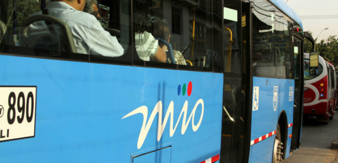 Recorrido por obras de adecuacin de corredores pretroncales y alimentadores del MIO