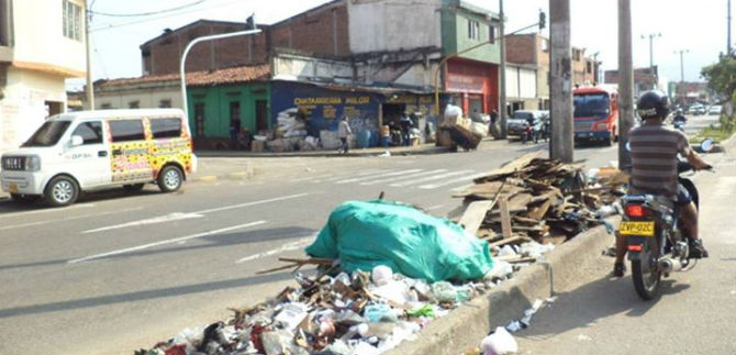 Haga un adecuado manejo de basuras para ayudar a prevenir inundaciones