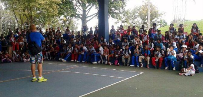 Programa Sinergia, de nuevo en instituciones educativas oficiales cale�as