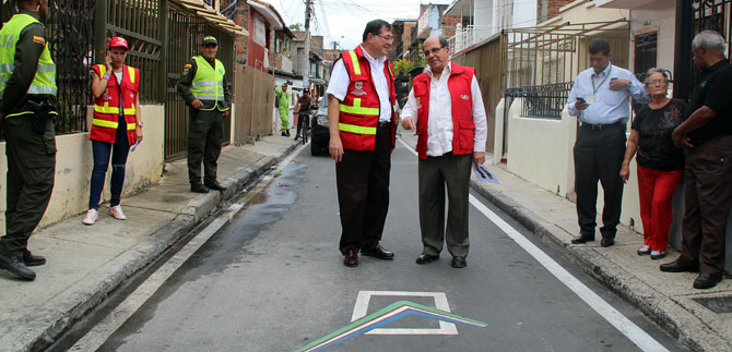 Alcalde Guerrero puso en servicio cuatro nuevas v�as en Alfonso L�pez y El Troncal