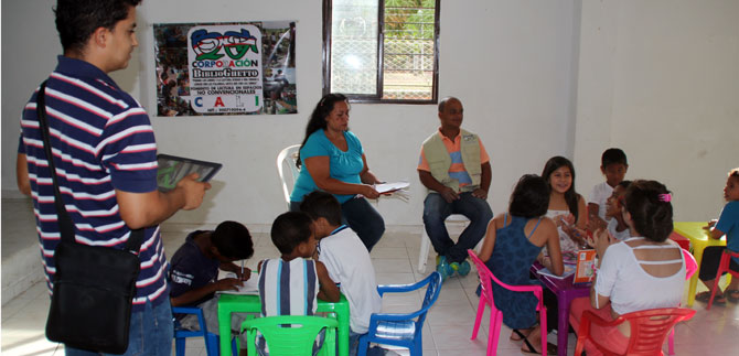 Asesor�a de Paz, Biblioghetto y LitWorld construyen esperanza y alegr�a en menores