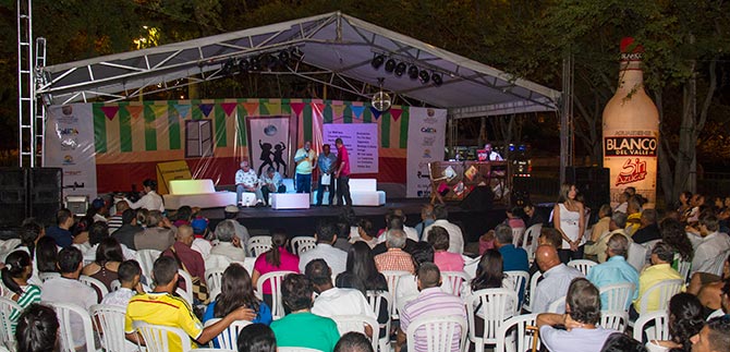 Caleos conocieron la transformacin de su salsa, en conversatorio del Mundial