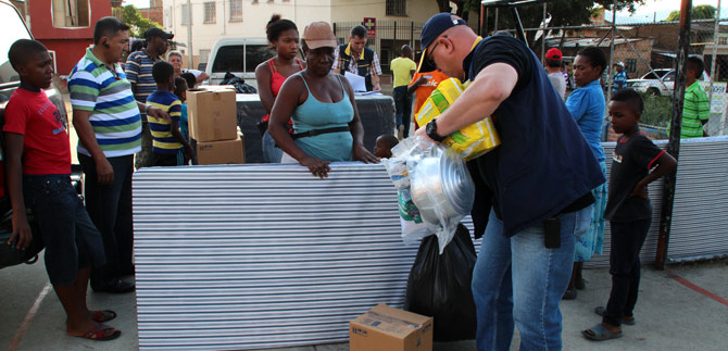 Familias damnificadas de incendio en el sector de Sardi recibieron ayudas humanitarias