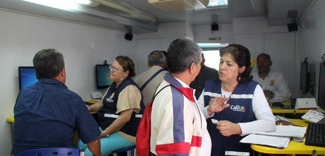 Catastro har precenso de los corregimientos caleos en un bus mvil