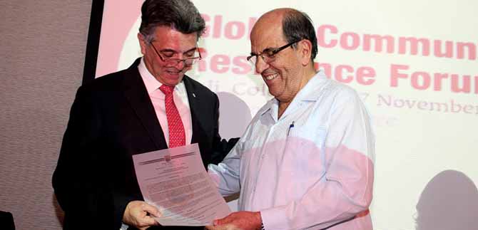 Alcalde resalta labor y experiencia de caleo en la Cruz Roja Internacional