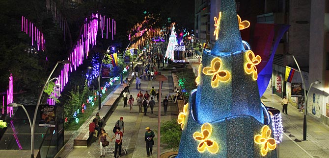 Visita al alumbrado navideo de Cali es el paseo perfecto de diciembre