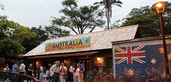 Zool�gico de Cali abre puertas de sala de exhibici�n; Australia, donde el agua es oro