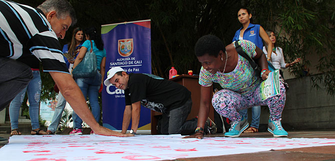 Cali dijo no al reclutamiento de menores; campaa mundial Manos Rojas
