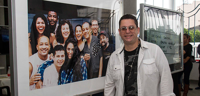 Cantante Jos Fajardo Jr. visit el Museo Jairo Varela