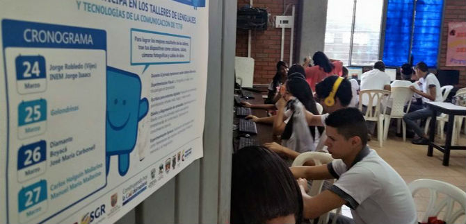 Estudiantes y maestros de la Primera Ola de Tit@ Exploran formas de expresin