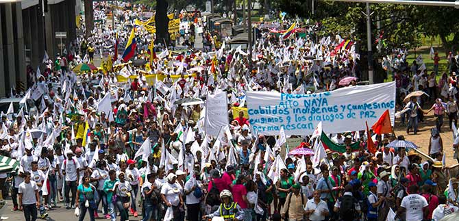 Caleos suplicaron por la paz durante marcha en la ciudad