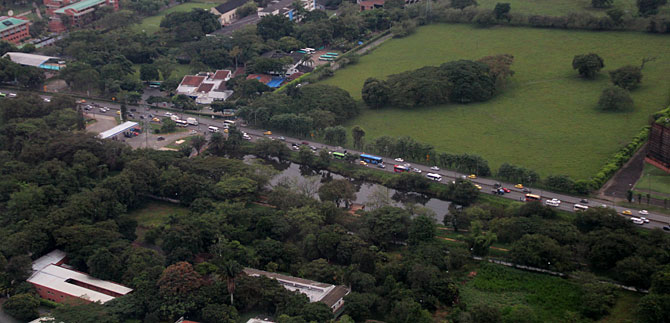 Gobierno cale�o insiste en recursos para obras viales en el sur y la salida al mar
