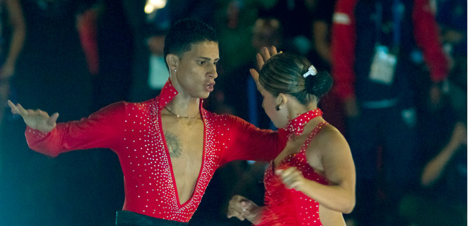 El baile deportivo se toma el Coliseo Evangelista Mora con Show Dance 2015