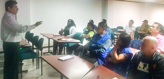 Agremiaciones de recicladores se capacitan en contrataci�n estatal