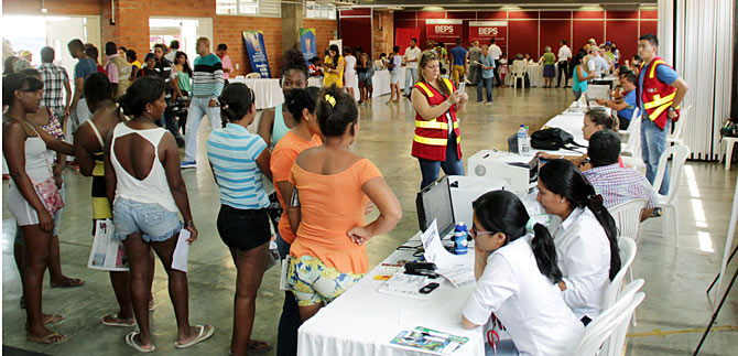 Ni�os y adultos mayores aprovecharon la jornada de salud en la Feria Informativa