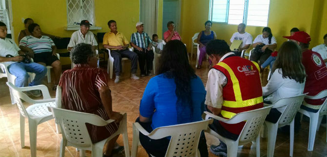 Habitantes del Barrio Mjica trabajan para mejorar su calidad de vida