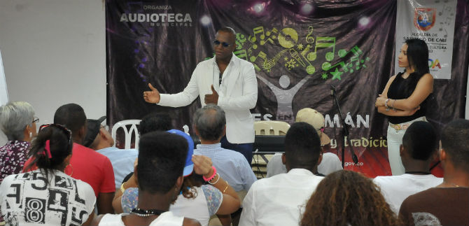Encuentro de cantantes en  Los Jueves del Sam�n