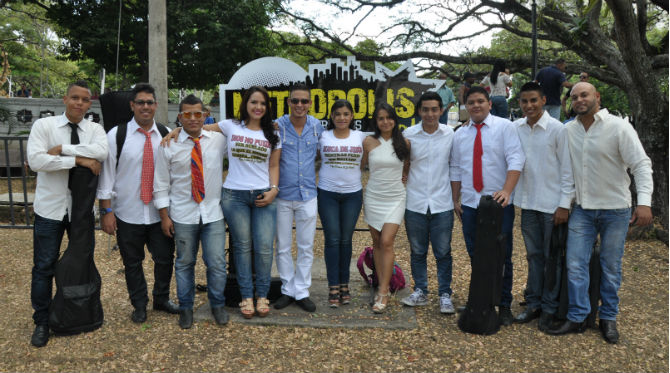 Entre diez agrupaciones, este sbado se definen los clasificados de Metrpolis