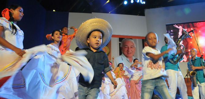 En la cuna e inspiracin del folclor del Pacfico se convierte El Petronito