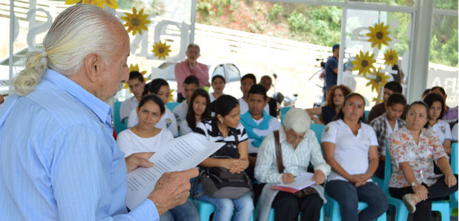 Versos encantados trepan a la zona rural, en el Festival de Poes�a Internacional